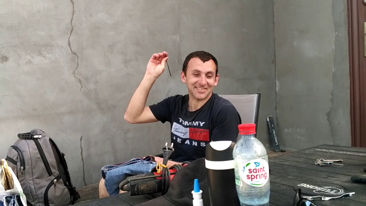 Ефрем Ефремов , а он шипит нашёл гвоздь - YouTube