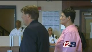 Cousin of ex-Patriot Aaron Hernandez to plead