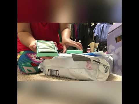 Feet Fetish |My first unboxing video!