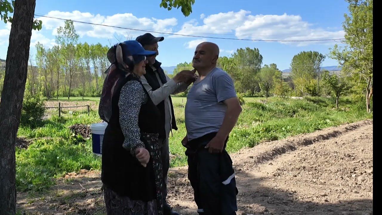 Bahçede sohbet Ali dayıyı tıraş 🪒 semaverde çay