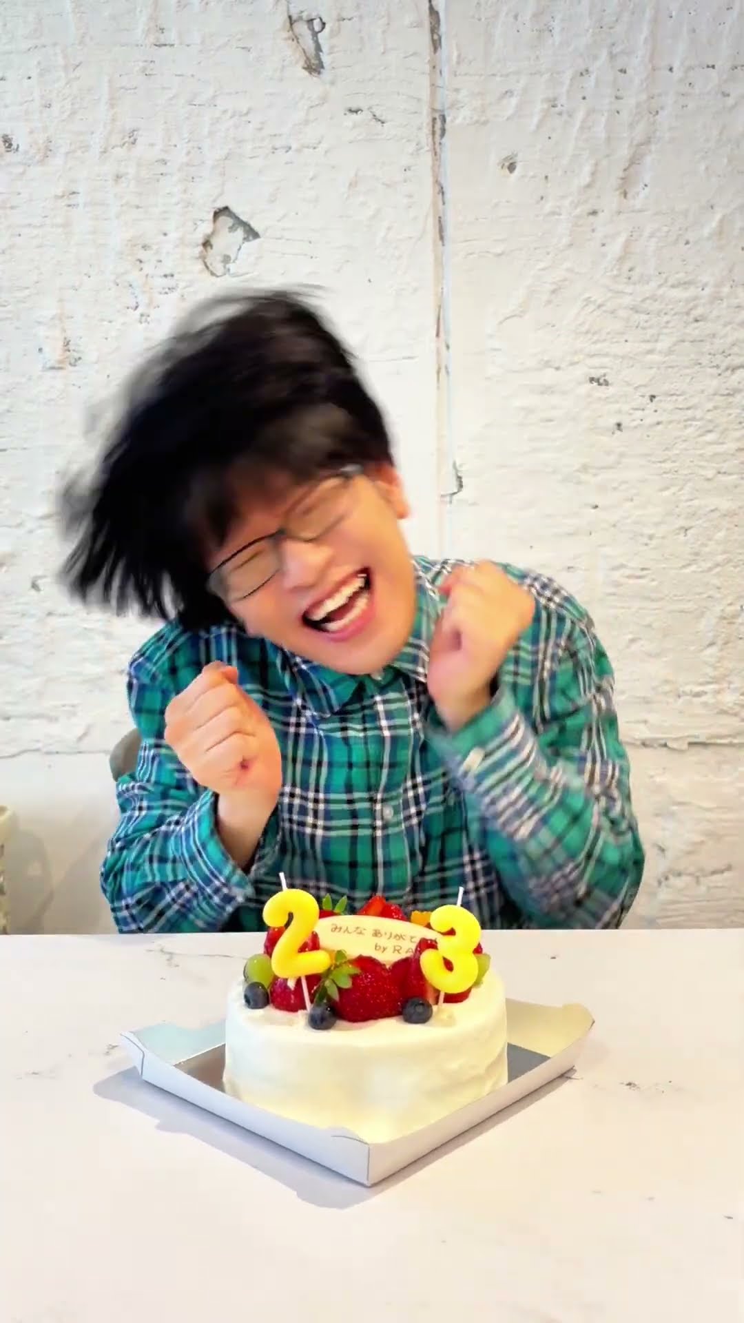 お誕生日おめでとう - YouTube