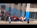 لحظة سقوط طالبة من الطابق الثاني داخل مدرسة بشتيل للتعليم الاساسي بالجيزة