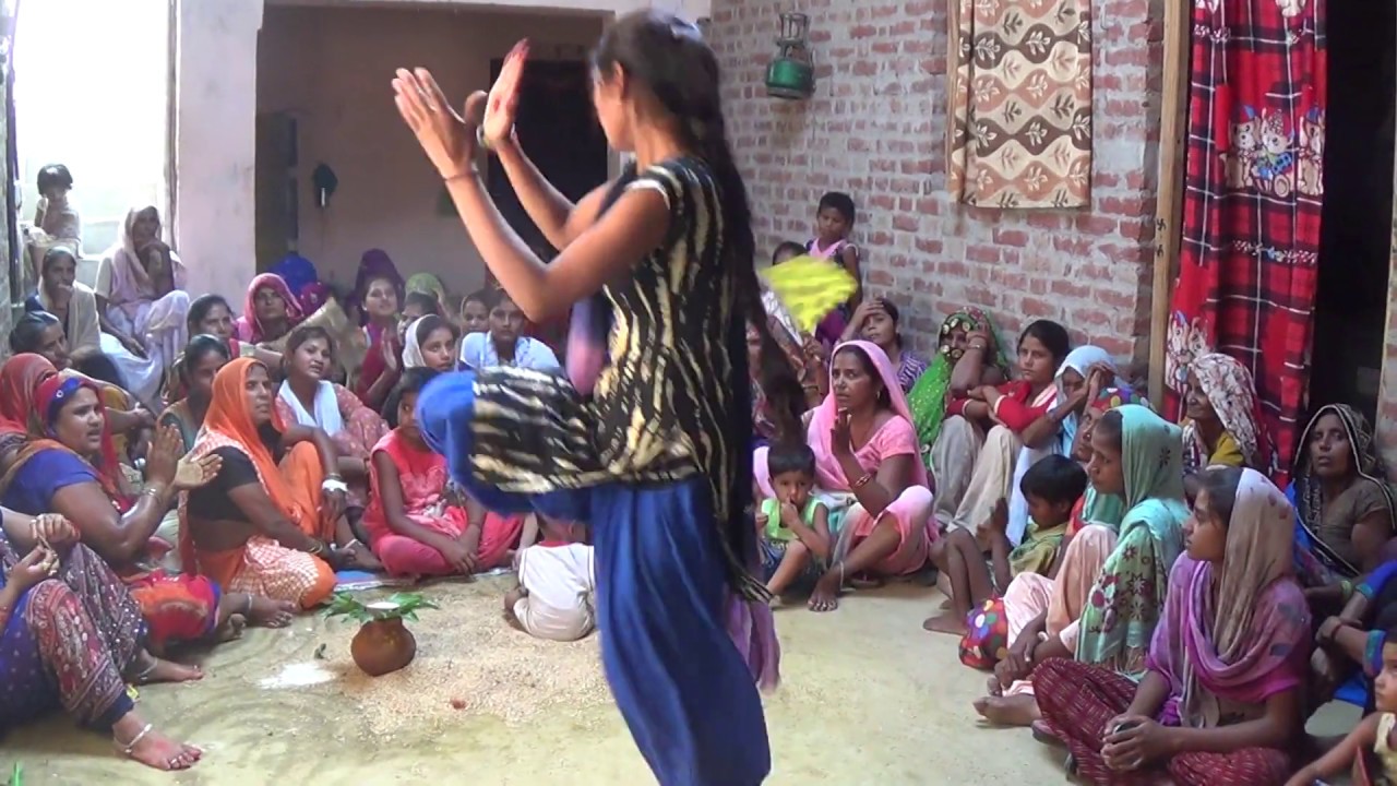 इस लड़की ने जवानी का तो जलवा दिखा दिया@इतना बेहतरीन ड्रांस& बहुत तेज घूमती है ये लड़की@बिखेर दिया up