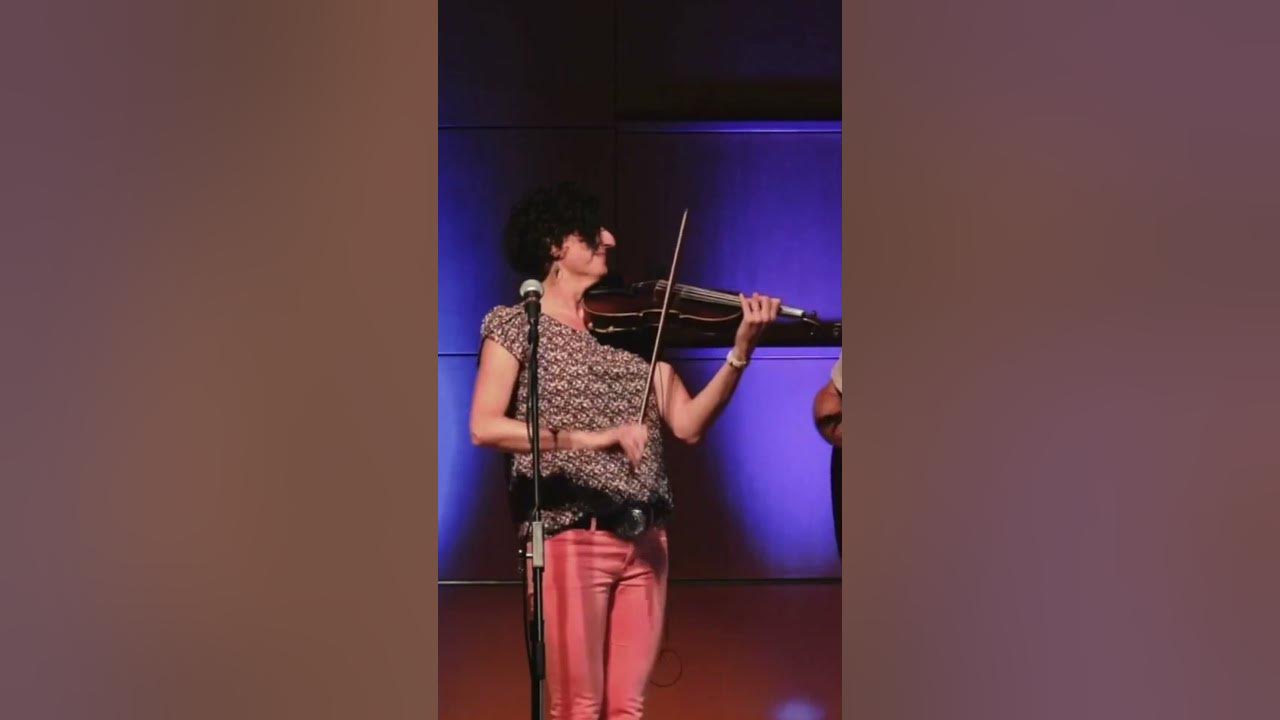 Zoe & Cloyd are a genre-defying duo who prove that opposites truly do attract. 🎻 🎶