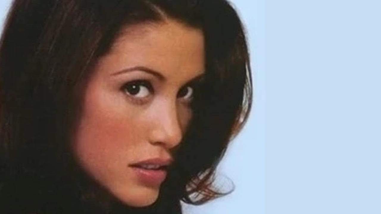 14 Sexy Photos of Shannon Elizabeth - YouTube