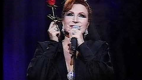 Rocío Jurado: "Algo se me fue contigo"