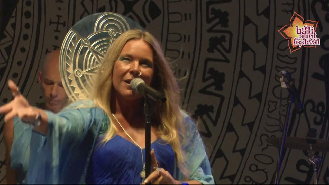 Deya Dova performing "Myth Of The Cave" at BaliSpirit Festival 2019 Deya Dova performing "Myth Of The Cave" at BaliSpirit Festival 2019