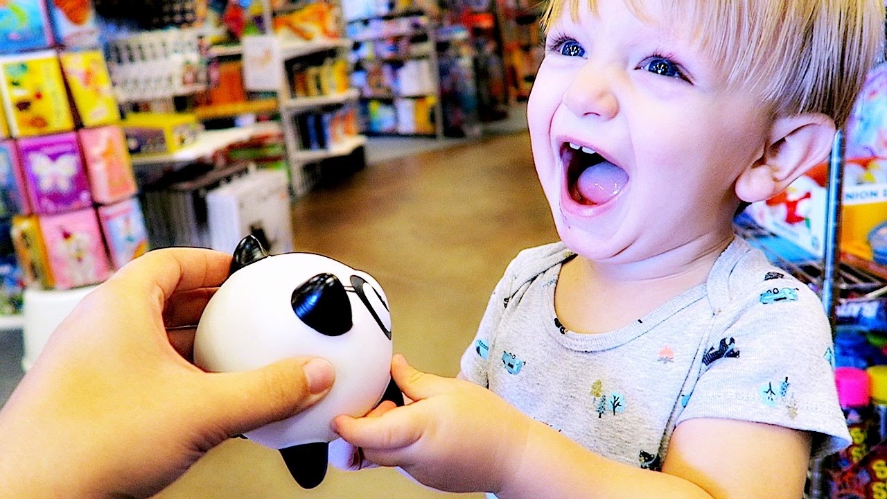 TOYS R US CATALOG SHOPPING CHRISTMAS TOY IDEAS FUN RUN YouTube toys-r-us-catalog-shopping-christmas-toy-ideas-fun-run-youtube