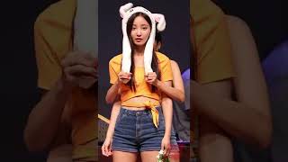 ❤️Me encanta este vídeo de Yeonwoo y Hyebin. tiktok (mmld_edition)