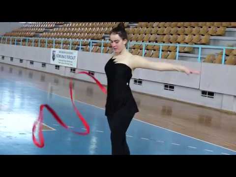 Video: Irina Viner-Usmanova Qendra Gjimnastike Ritmike Mori Çmimin E Madh Të Konkursit Të Aluminit Në Arkitekturë