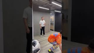 Офис литвина. Литвин в офисе. Офис Литвина в Москве Сити. Офис Литвина с окна