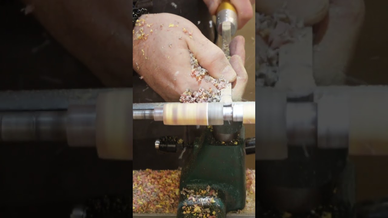 Процесс создания ручки из стабилизированного клена янтарного цвета 