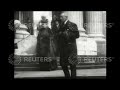 1917 Queen Mary unveils tablet at St. Paul's