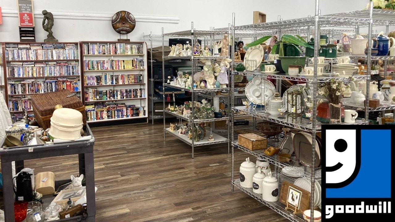 GOODWILL SHOP WITH ME HOME DECOR KITCHENWARE CHRISTMAS DECORATIONS ...