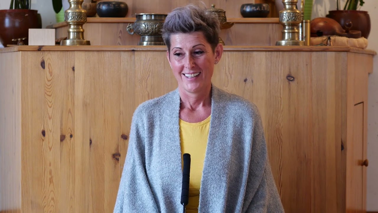 2022 08 14 Eredeti Fény Zen Templom. Egynapos zen.  Zákányi Viktória bevezető