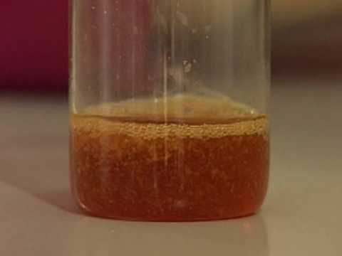 Гидроксид железа 3 цвет раствора. Выпадение осадка в химии. Гидроксид железа 3 цвет раствора. Ацетат железа 2 цвет раствора. Перманганат калия в пробирке.