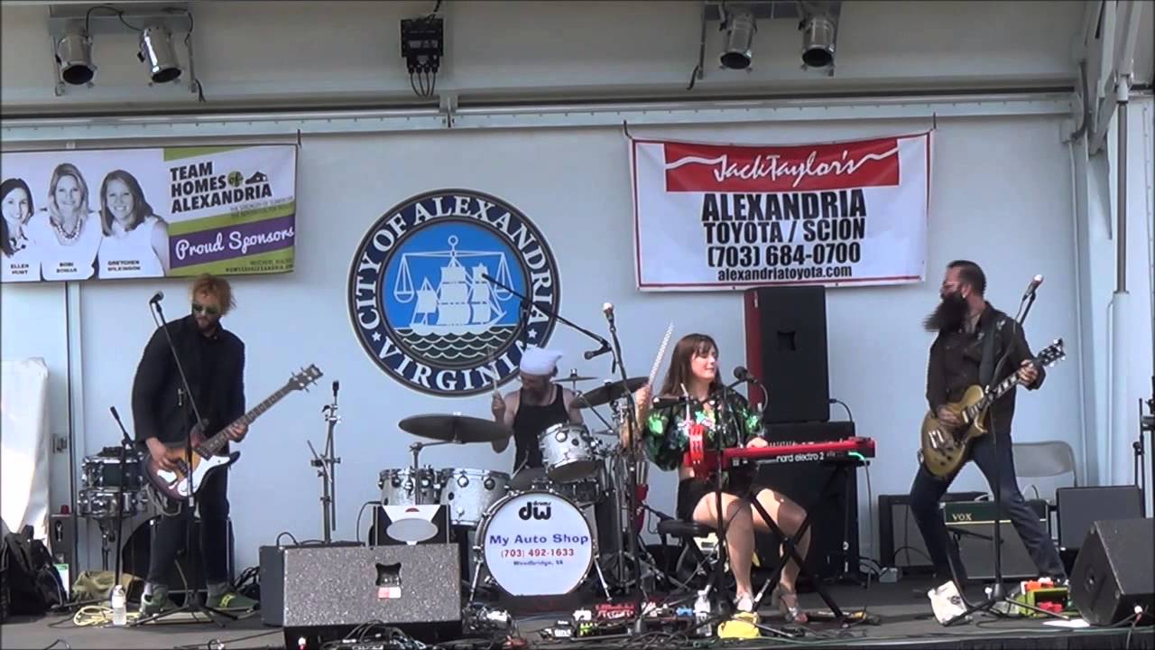 Miss Shevaughn & Yuma Wray Live Del Ray Festival 2014