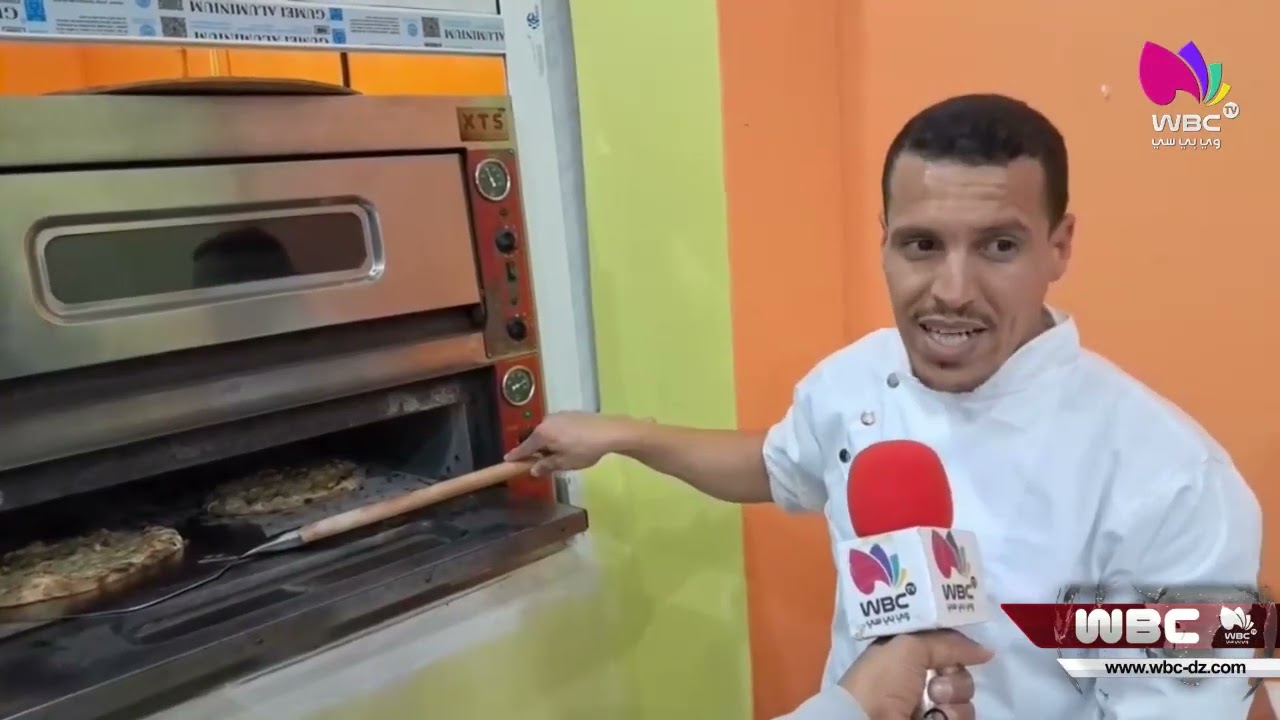 غليزان:  بطال يفتتح مطعما و يحتفل مع زبائنه