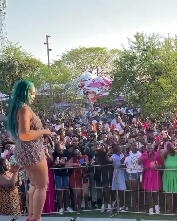 MaWhoo performing 'Nduma Ndumane' at Rose Sunday Picnic (Part 1)