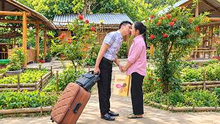 Jack returned to the farm with many surprises, which made Tieu Ly very happy.