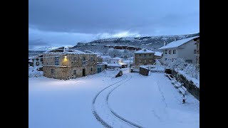 La localidad cántabra de Rocamundo cubierto de nieve