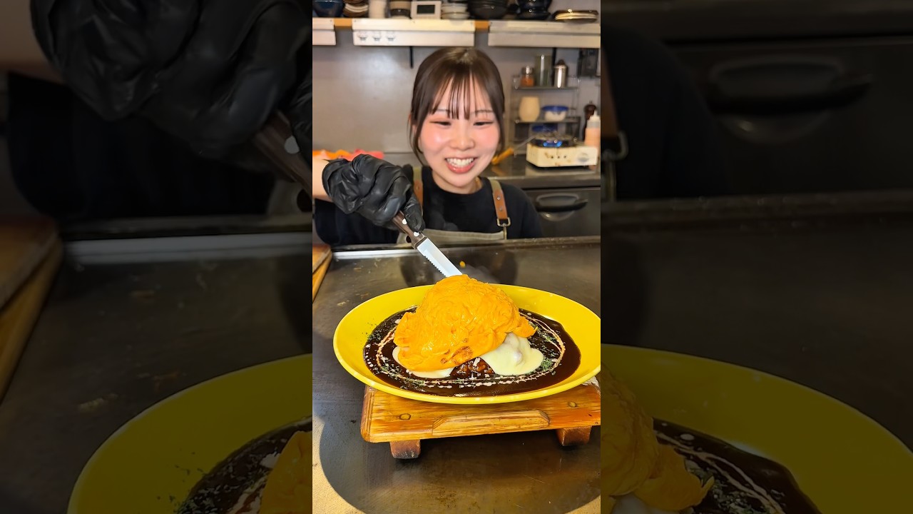 Beautiful Japanese Craftswoman👩🍳 Hamburg Steak Omurice🥚