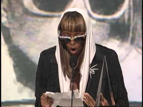 mary-j-blige-wins-favorite-soul/r&b-album---ama-1998