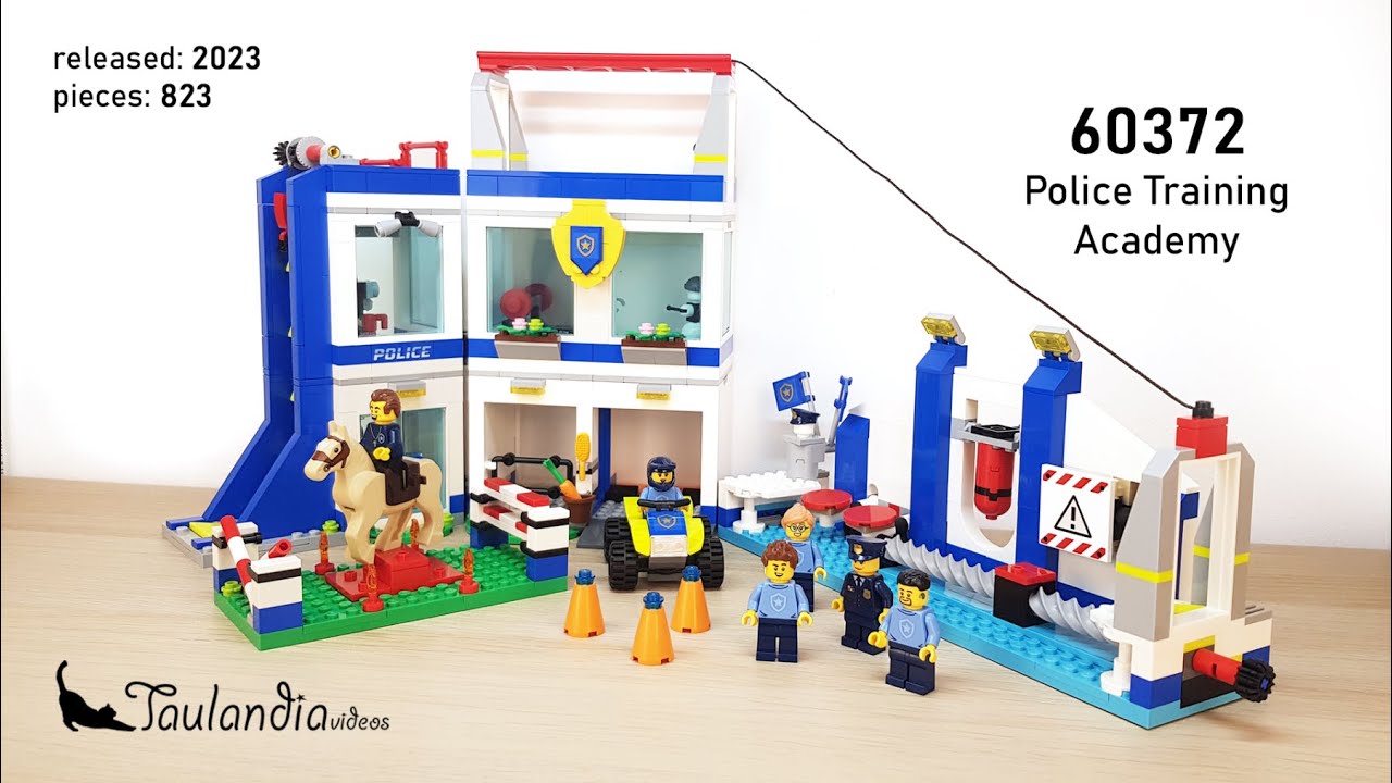 LEGO City 60372: Police Training Academy (2023) - Unboxing and speed  building 