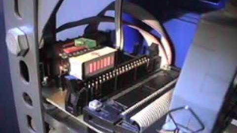 Roverbot - Parallel Port Adapter Board indicator Leds in operation (small video)