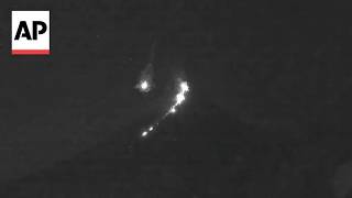 Video shows a meteor falling beside Mayon volcano in the Philippines