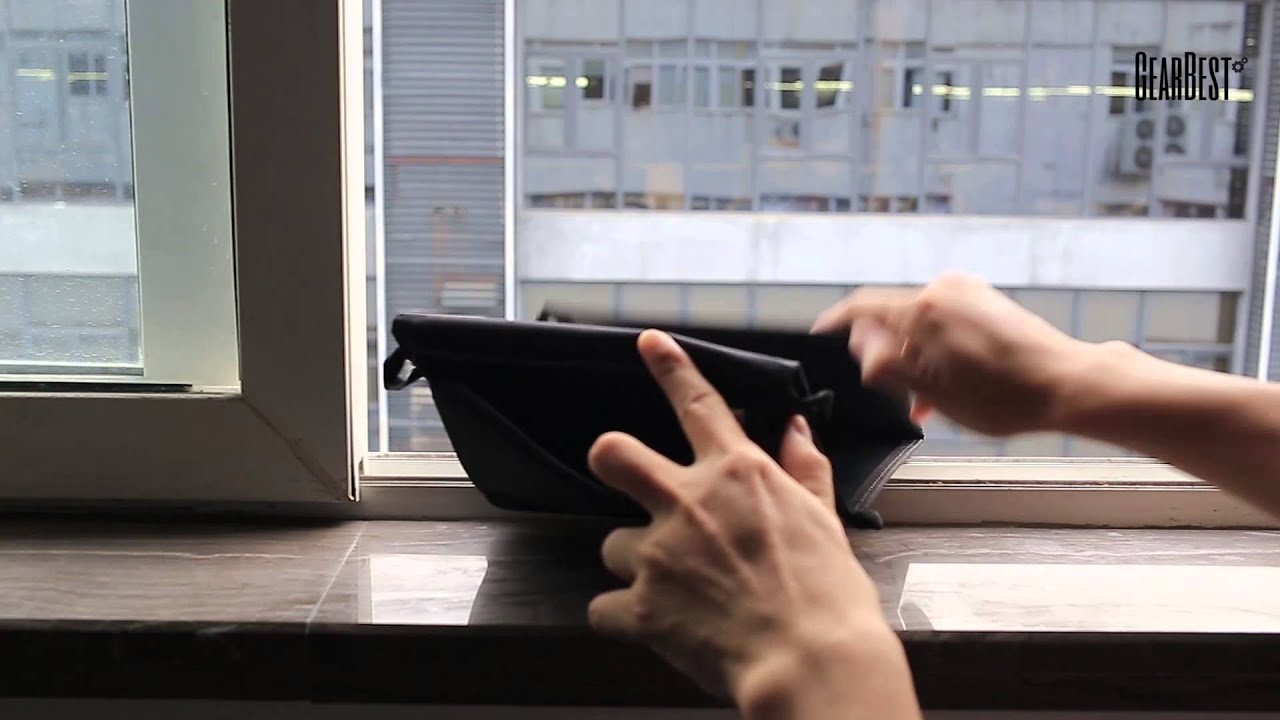 suaoki 16W Foldable Dual-Port Solar Charger from GearBest.com