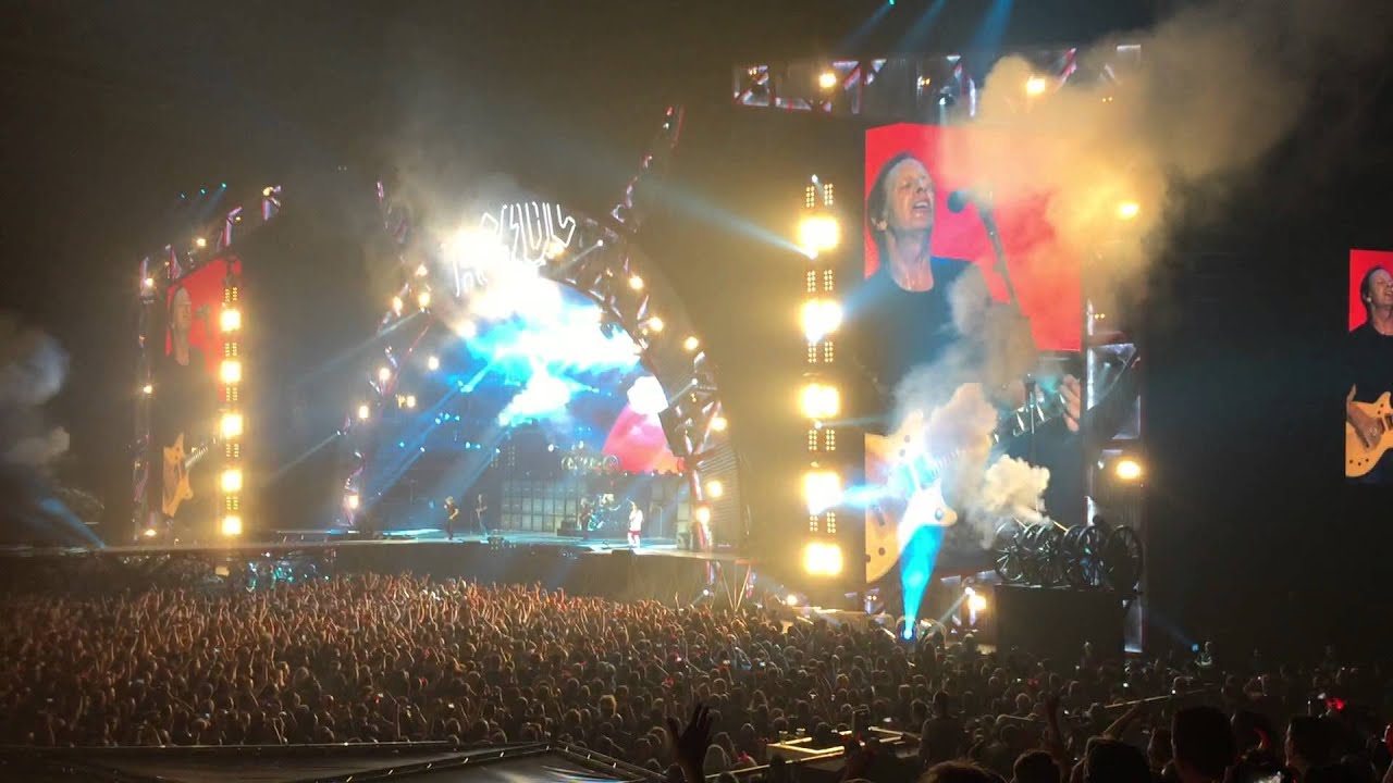 AC/DC For Those About To Rock - Gelredome -Arnhem - First concert in ...