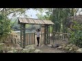 Xiao Ying has gradually completed the installation of the gates to make her house more secure.