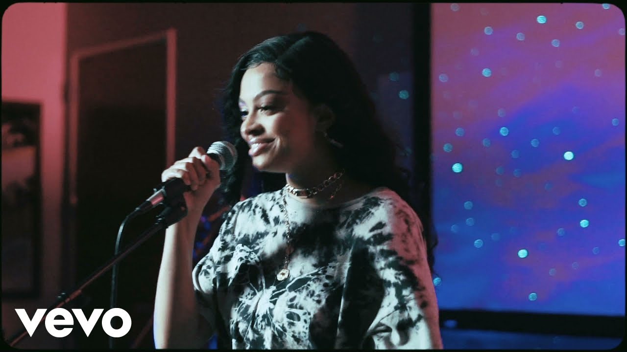 Chrissy - Love On Me