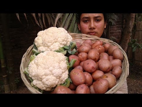 aloo-kopi-recipe-|-cauliflower-and-potato-stir-fry-for-lunch-|-cooking-by-street-village-food
