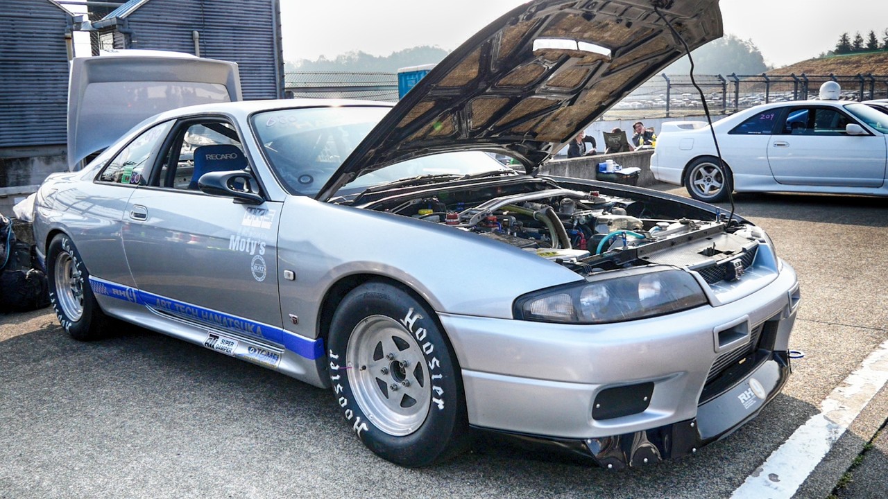 R33 SKYLINE GT-R by ART TECH HANATSUKA DRAG RACING【Cars and