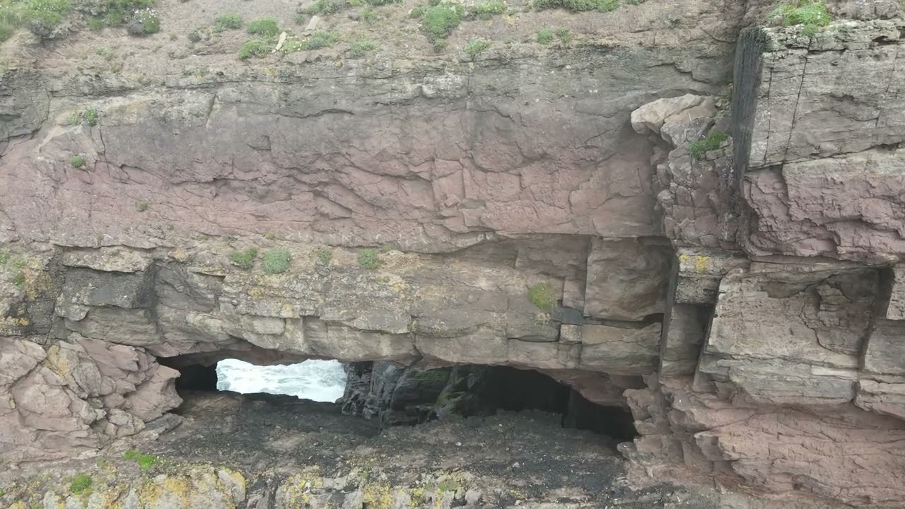 Cliff features "Down Grag"