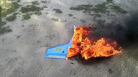 Oeps fire on a twinjet from multiplex.