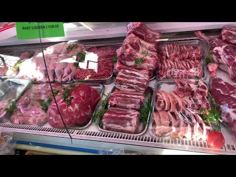 BUTCHERS MEAT DISPLAY