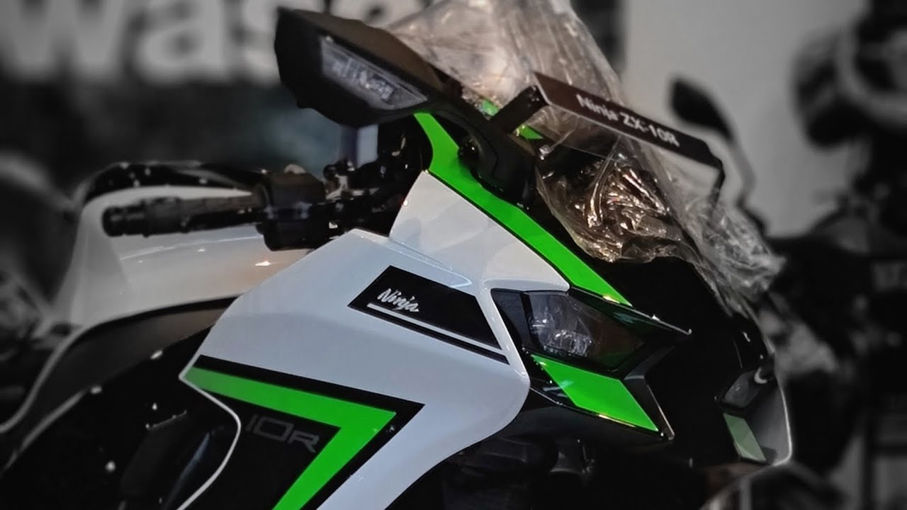 KAWASAKI ZX10R 2023 : PEARL ROBOTIC WHITE : FIRST LOOK