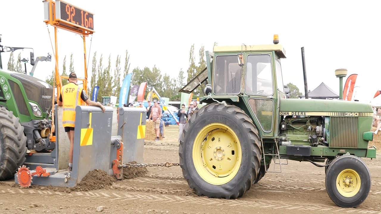 Antique Tractor Pulling 1984 John Deere 3140 at the Mayfield A&P Show in Mayfield YouTube
