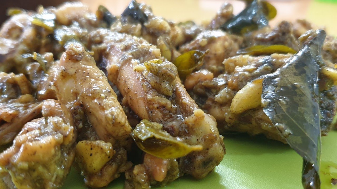 Minced garlic chicken in a cast iron pan!Everyone will love the taste