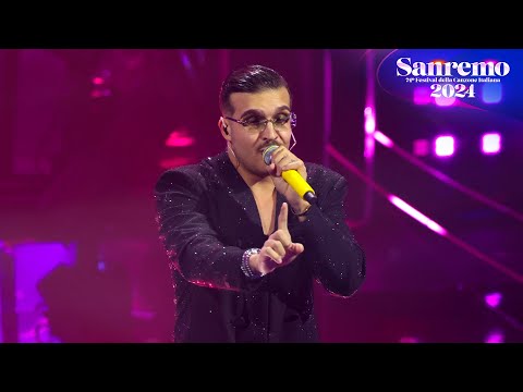 Sanremo 2024 - Geolier canta "I p' me, tu p' te"