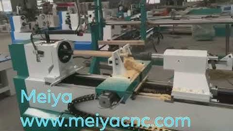 China cnc wood turning lathe machine with automatic loading unloading platform#lathe #woodengraving 