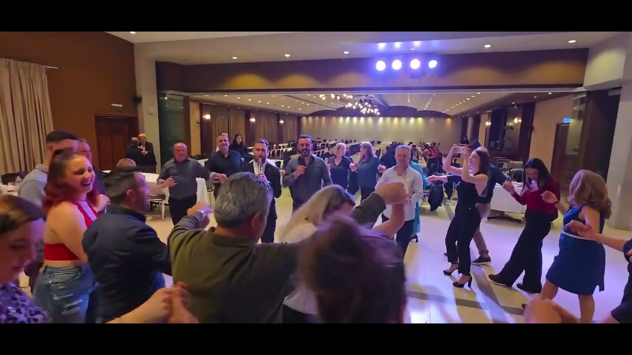 Η δεροπολιτισσα στο χορό ~ Βαγγέλης Κυριαζος ~ Βασίλης Παππάς ~ Klodian Xhelili 