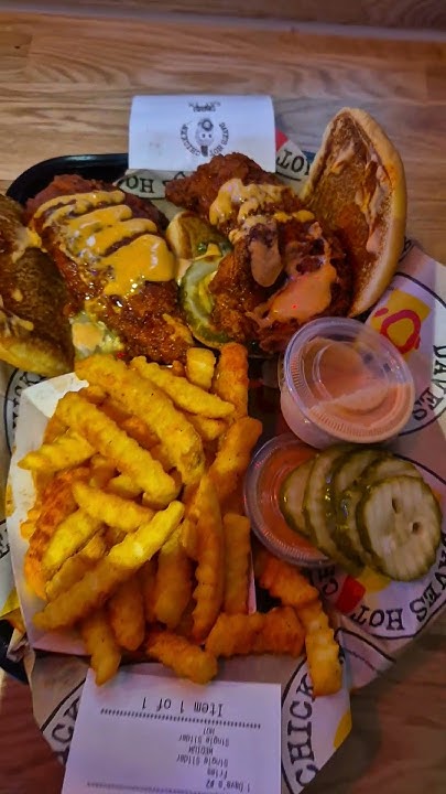 Dave's Hot Chicken 2 Sliders With Fries Calories Dave's Hot Chicken. Chose no.2 - 2 sliders with Fries for £11.49 as of