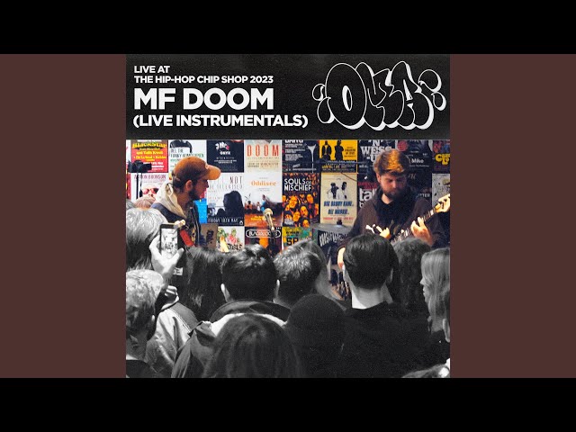MF DOOM Medley (Live) - YouTube