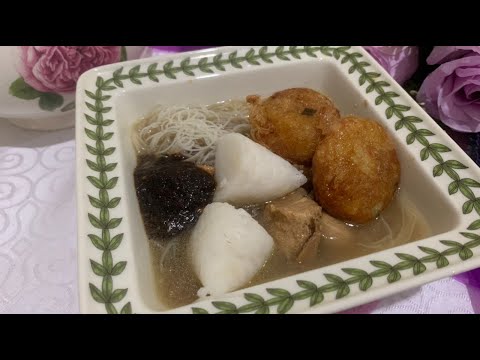 Video: Sup Kacang Dengan Ayam Dan Sosej Salai