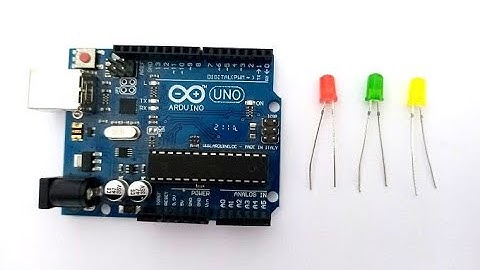 Allumer trois LEDs par la carte Arduino UNO