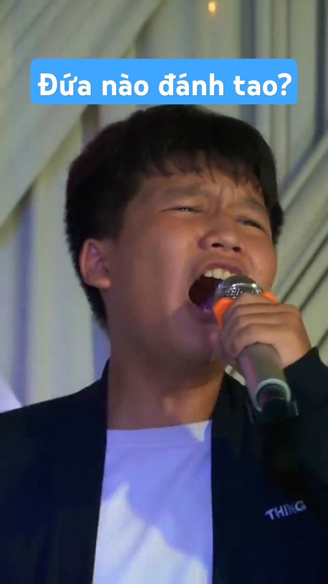 MC nổi tiếng bị đánh khi đang dẫn chương trình #tonytv #teamtony #mc #haihuoc #funny